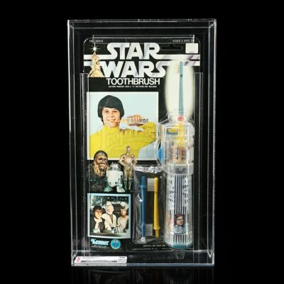 Lot # 4: Star Wars Battery Powered Toothbrush CAS 70 [Kazanjian Collection]