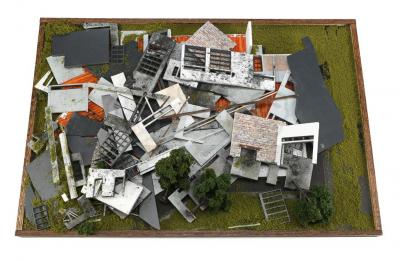 Lot # 68: THE HAUNTING OF HILL HOUSE - Broken Forever Home Model