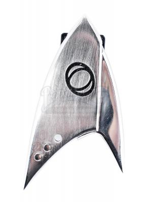 Lot # 78: Star Trek: Discovery/Star Trek: Short Treks - Hero Lieutenant Commander-Rank Starfleet Science Badge